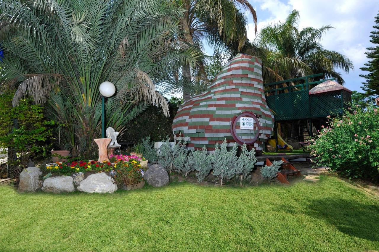 Family Cabin Menaẖemya エクステリア 写真