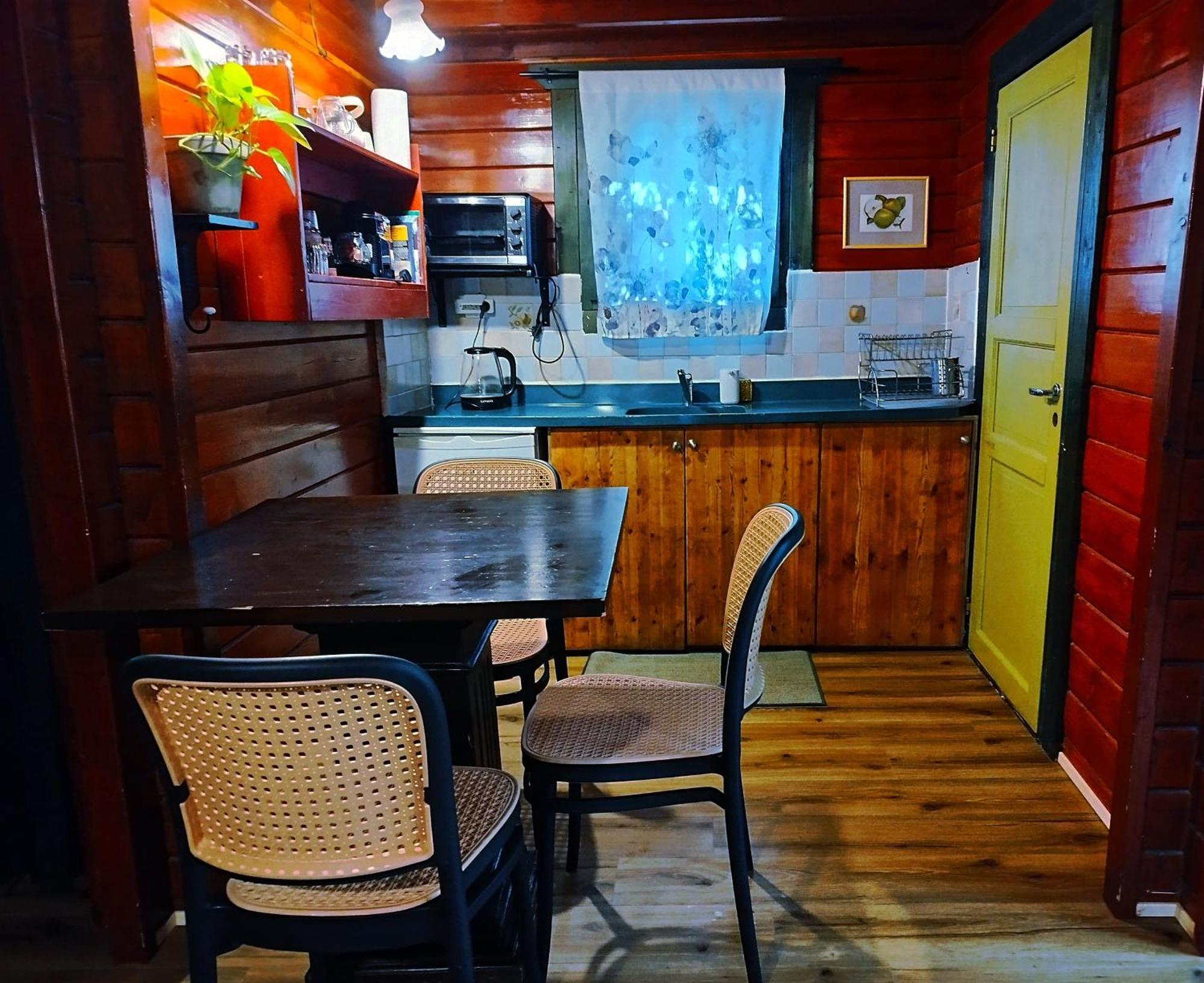 Family Cabin Menaẖemya エクステリア 写真